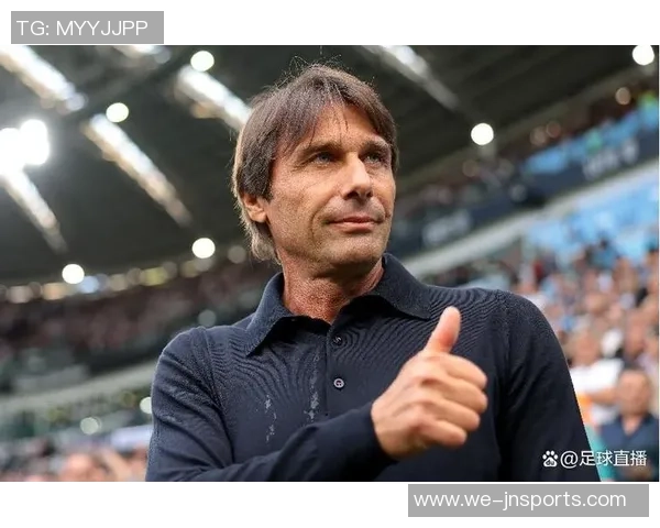 意媒：采纳预防措施仍然没能防止，尤文大巴遭那不勒斯球迷突击